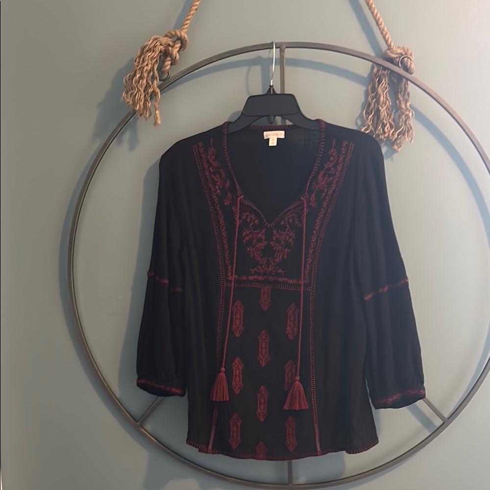 Garnet Hill Red and Black Embroidered 3/4 Sleeve Blouse